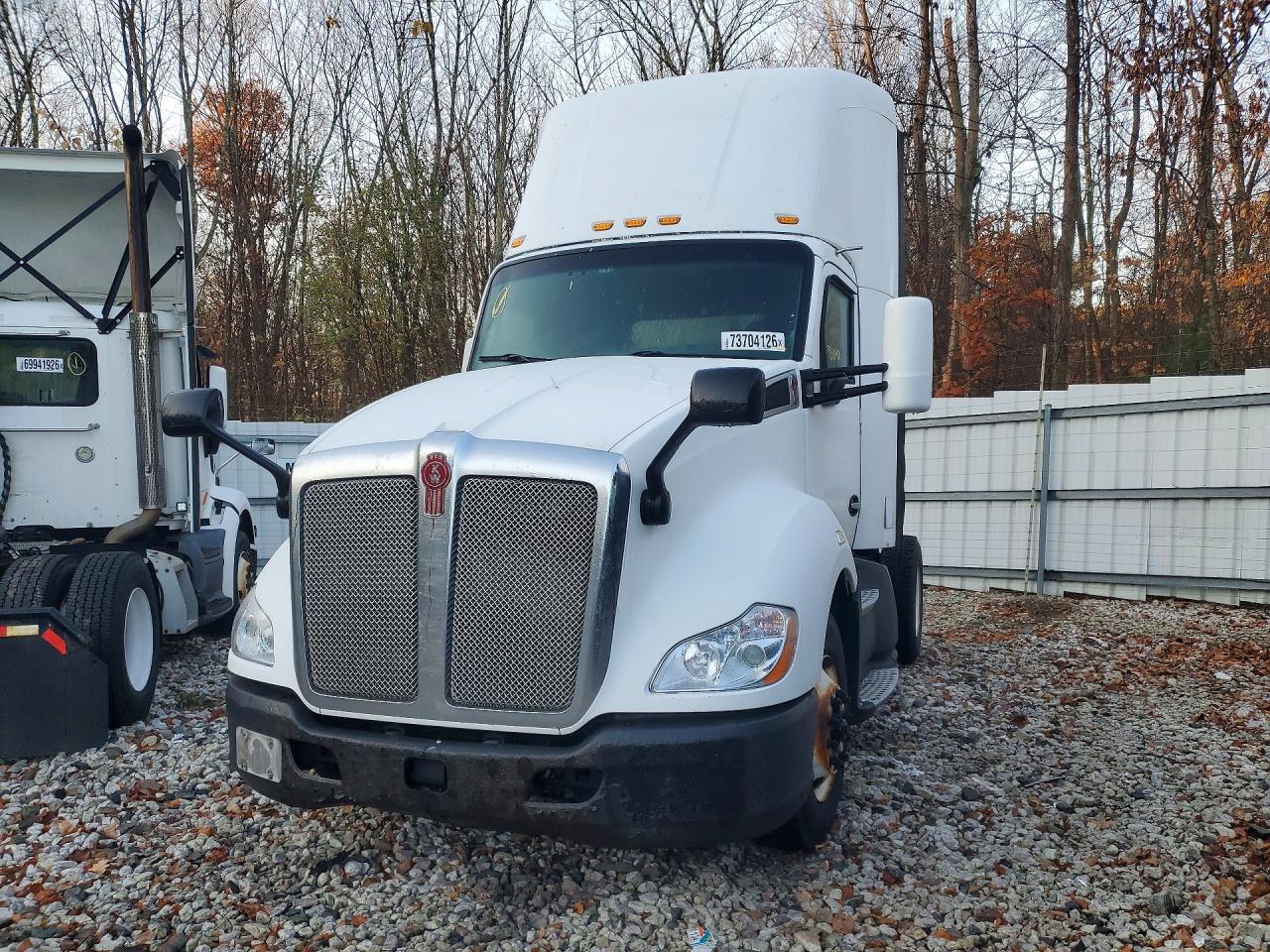2017 KENWORTH ALL OTHER SEMI TRUCK | 1XKYA48XXHJ160342 | UPCARS