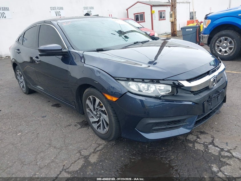 2018 HONDA CIVIC EX | 2HGFC2F78JH588861 | UPCARS