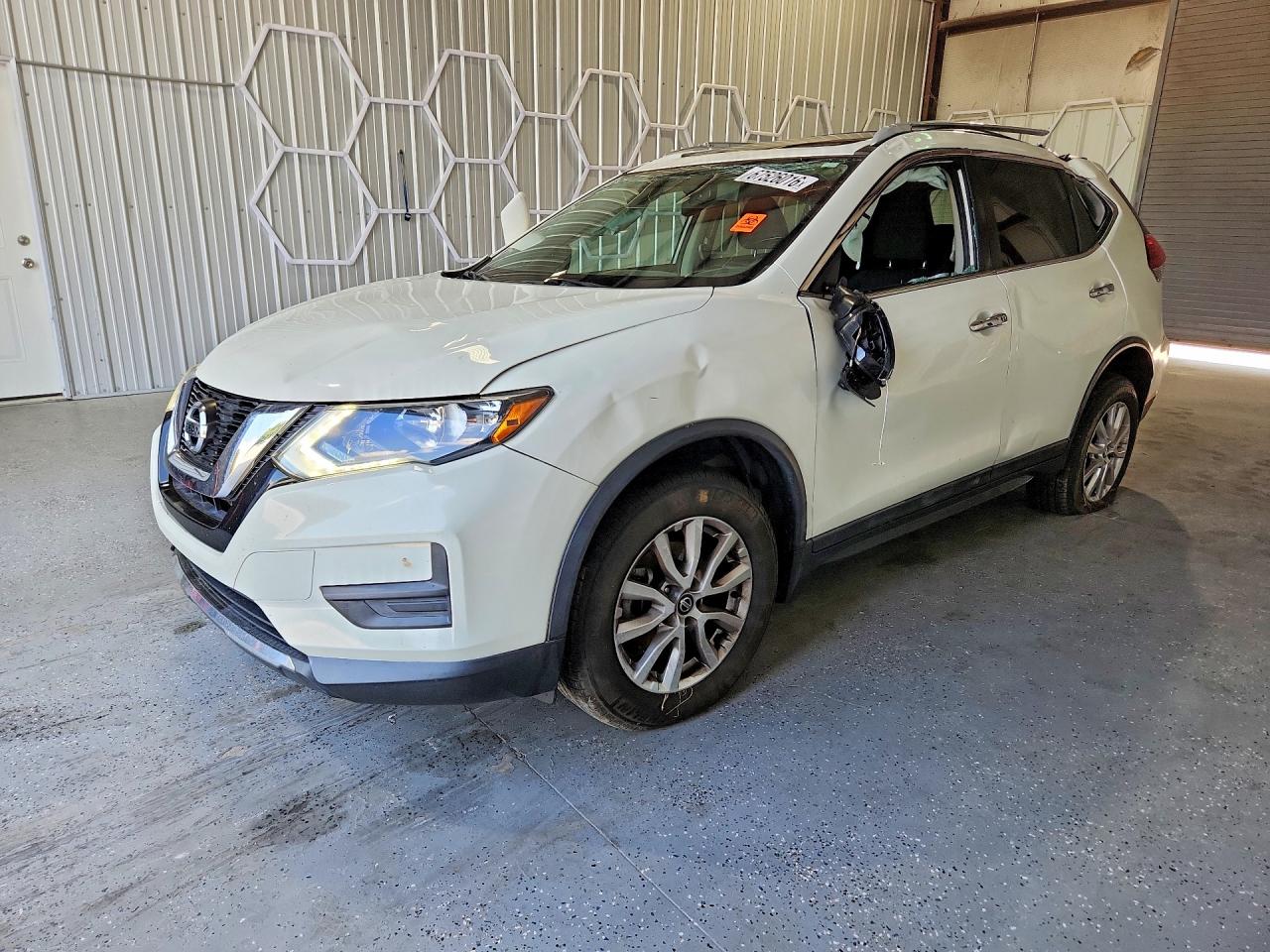2017 NISSAN ROGUE SV | 5N1AT2MV0HC749495 | UPCARS