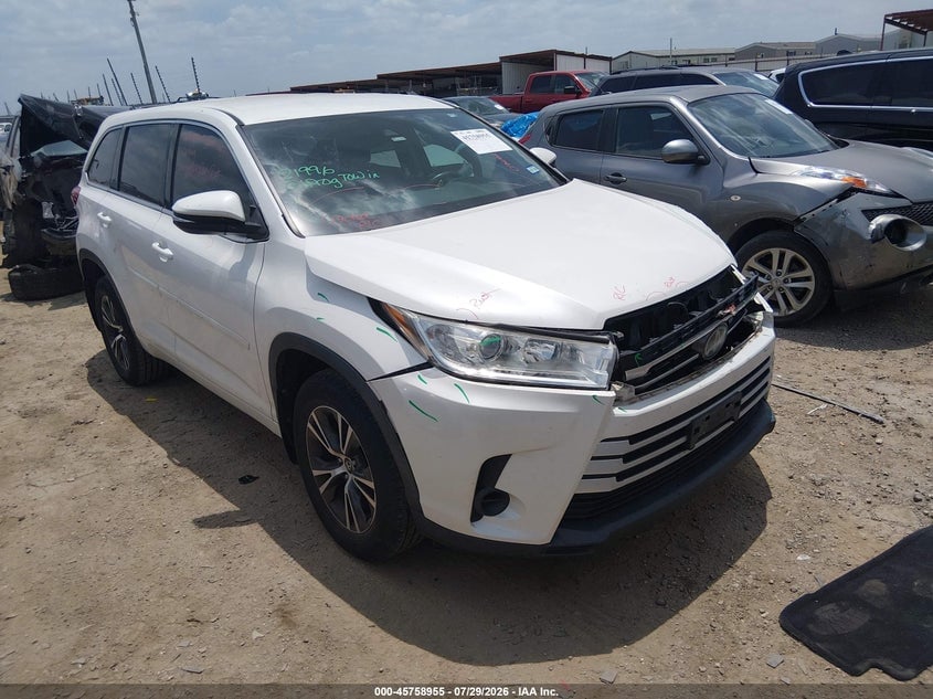 2018 TOYOTA HIGHLANDER LE | 5TDZZRFH3JS261961 | UPCARS