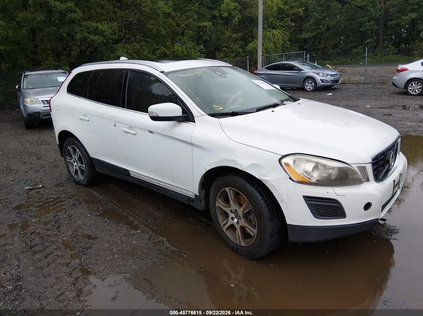 2011 VOLVO XC60 T6/T6 R-DESIGN | YV4902DZ8B2204156 | UPCARS