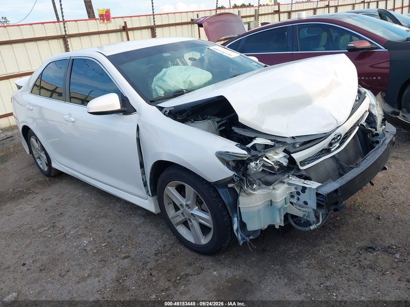 2014 TOYOTA CAMRY SE | 4T1BF1FK3EU821580 | UPCARS