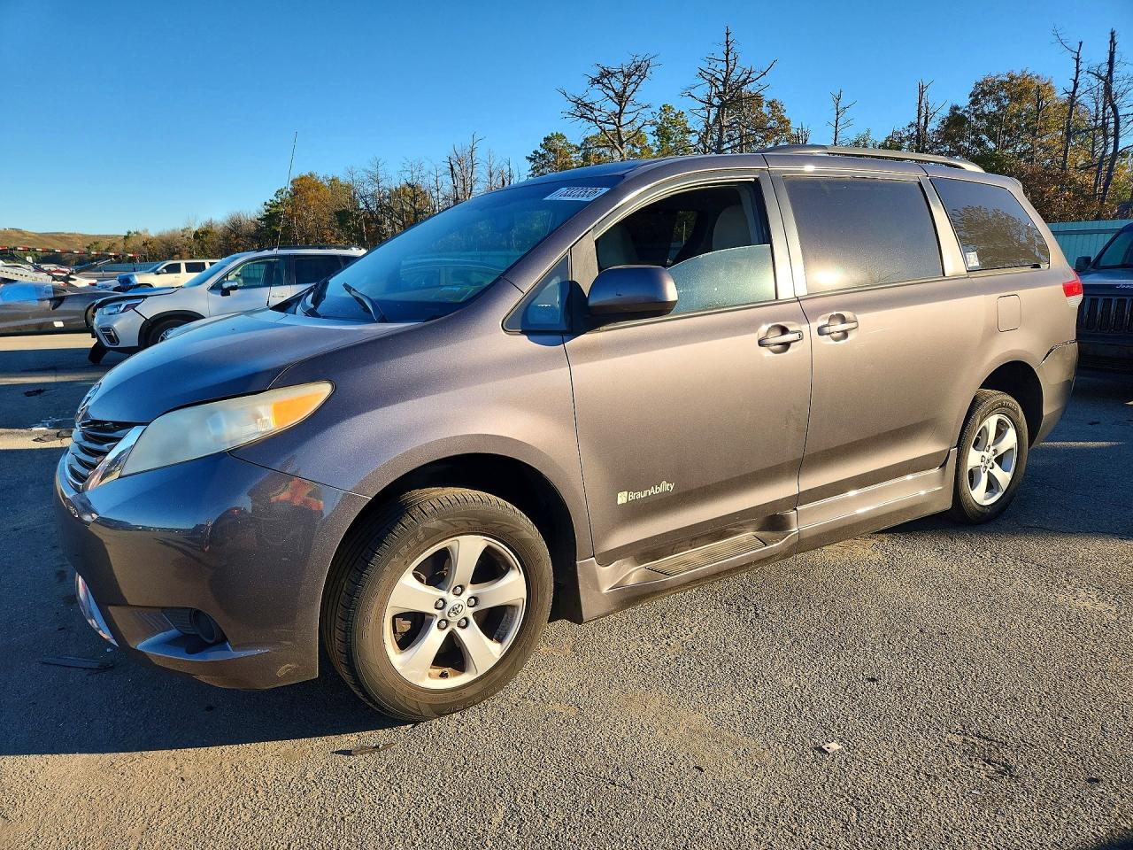 2013 TOYOTA SIENNA LE | 5TDKK3DC6DS309290 | UPCARS