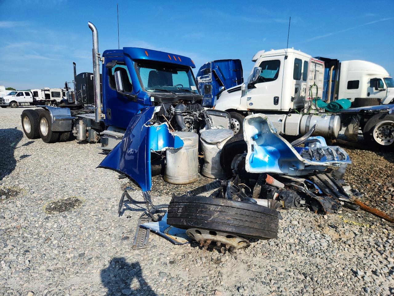 2025 FREIGHTLINER ALL OTHER SEMI TRUCK | 3AKJHLDV3SSWB8685 | UPCARS