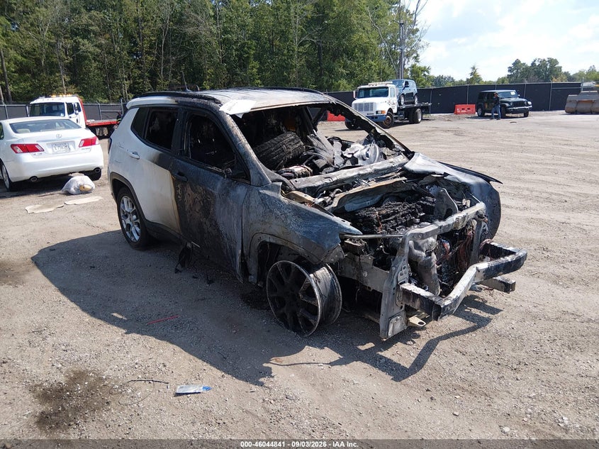 2022 JEEP COMPASS LATITUDE LUX 4X4 | 3C4NJDFB6NT133844 | UPCARS