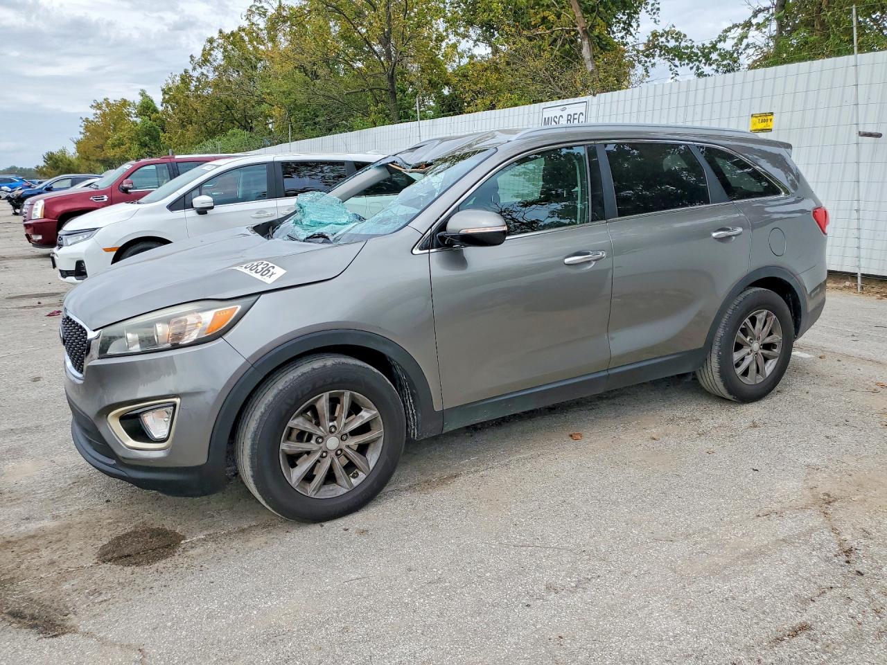 2016 KIA SORENTO LX | 5XYPG4A38GG128291 | UPCARS