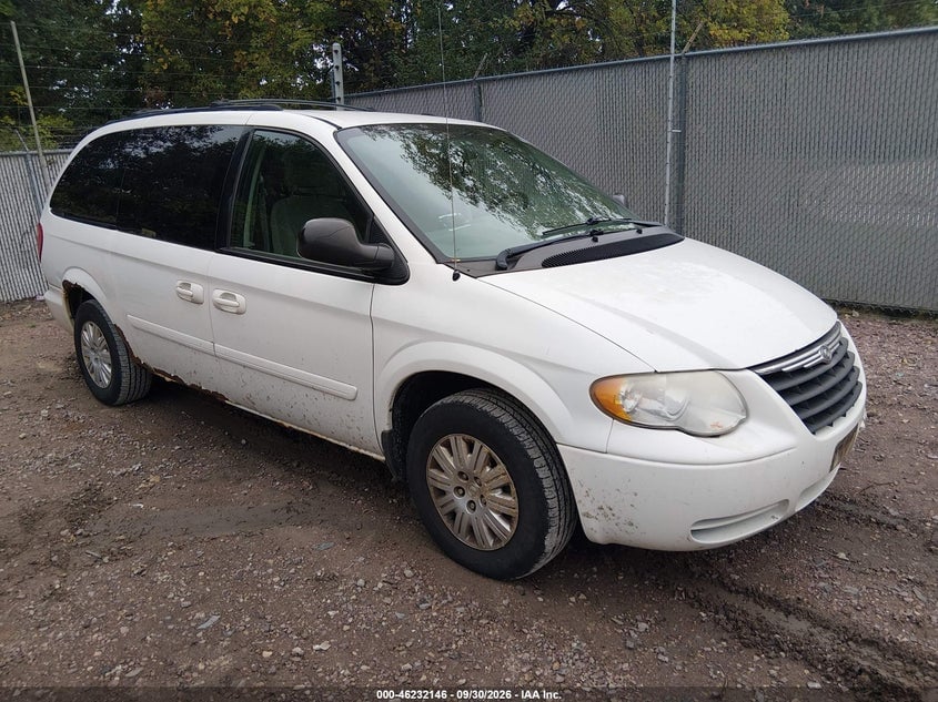 2005 CHRYSLER TOWN & COUNTRY LX | 2C4GP44R45R265141 | UPCARS