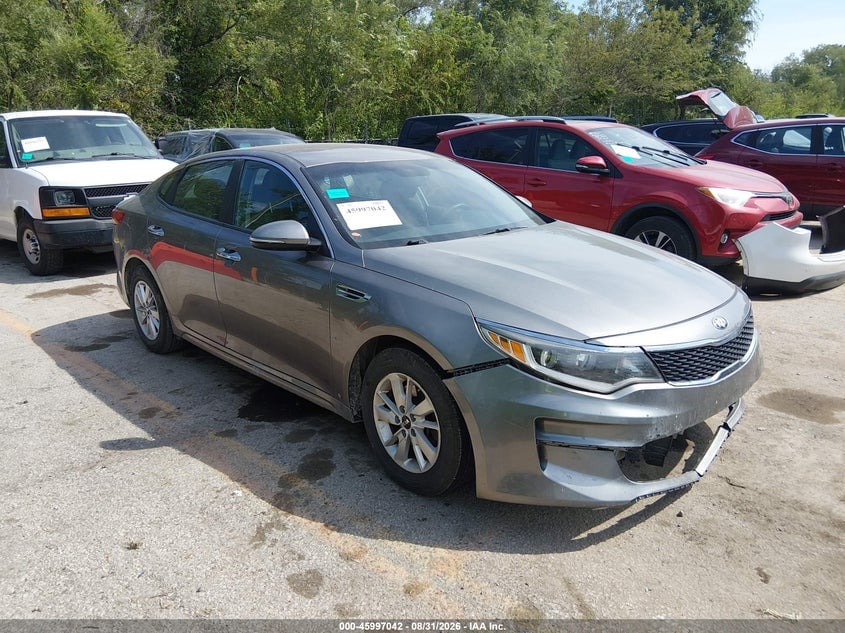 2018 KIA OPTIMA LX | 5XXGT4L37JG188504 | UPCARS