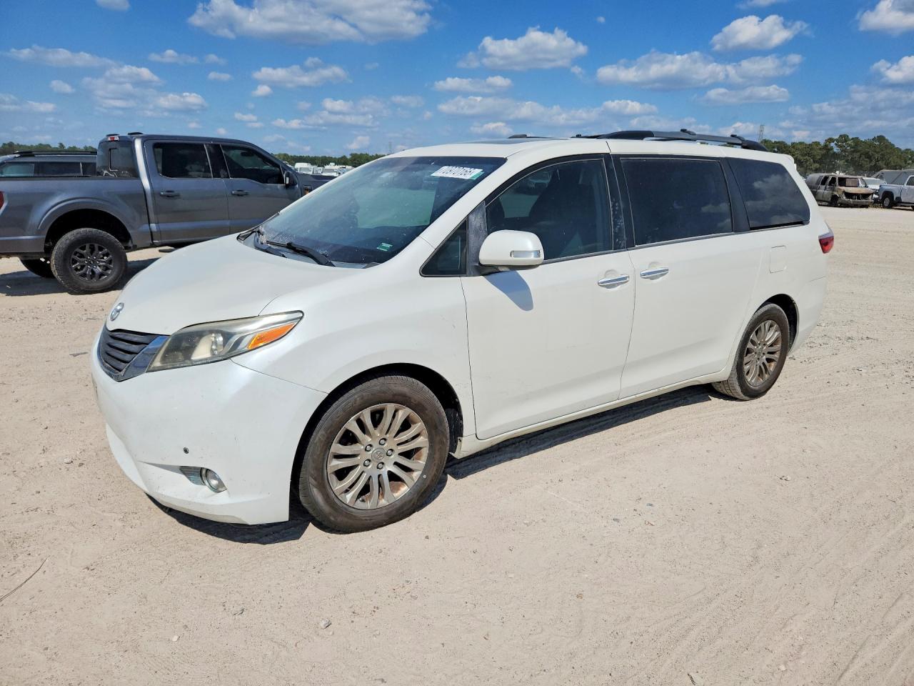 2015 TOYOTA SIENNA LIMITED PREMIUM | 5TDYK3DC4FS644688 | UPCARS