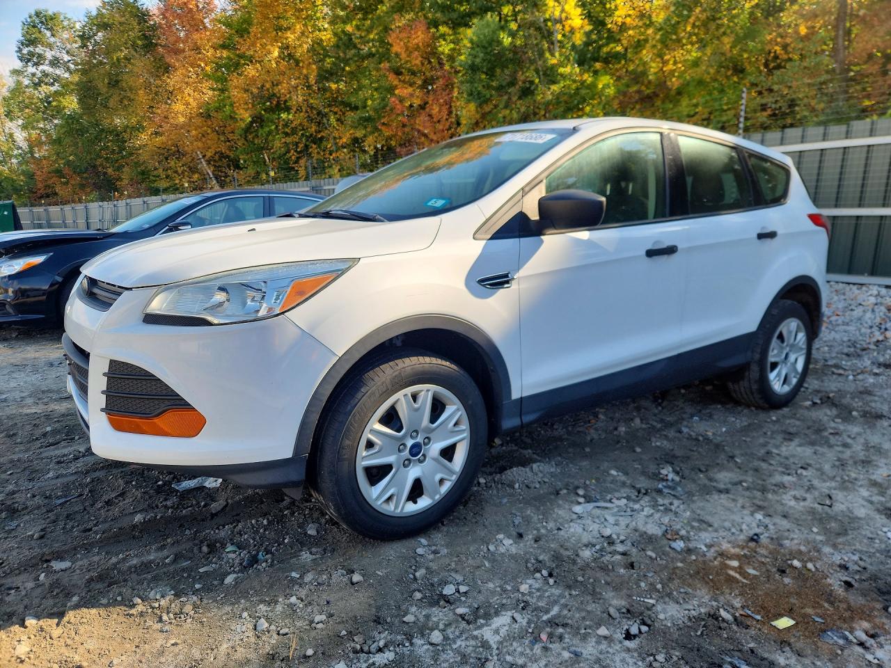 2015 FORD ESCAPE S | 1FMCU0F78FUC71813 | UPCARS