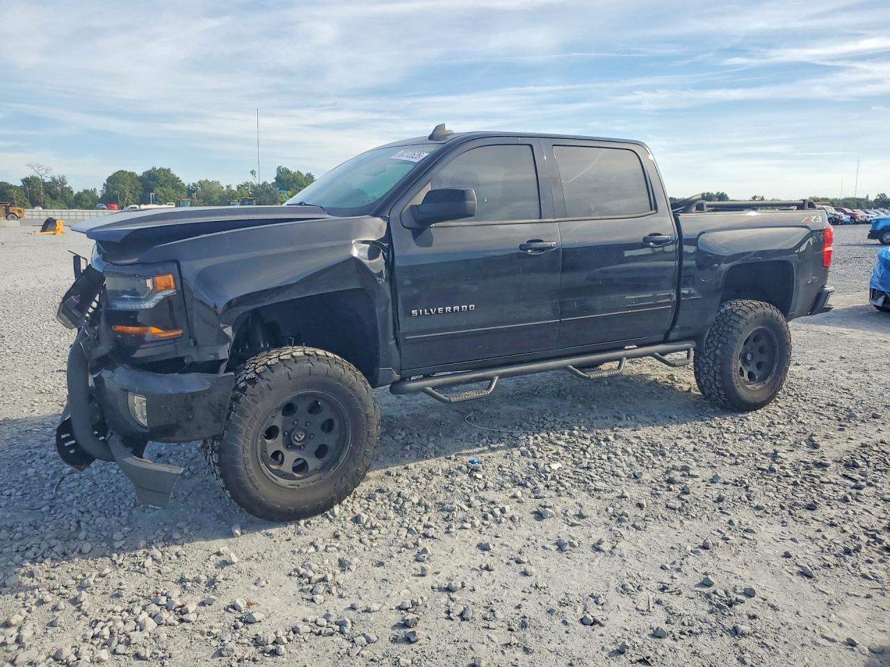 2018 CHEVROLET SILVERADO K1500 LT | 3GCUKREC4JG479149 | UPCARS