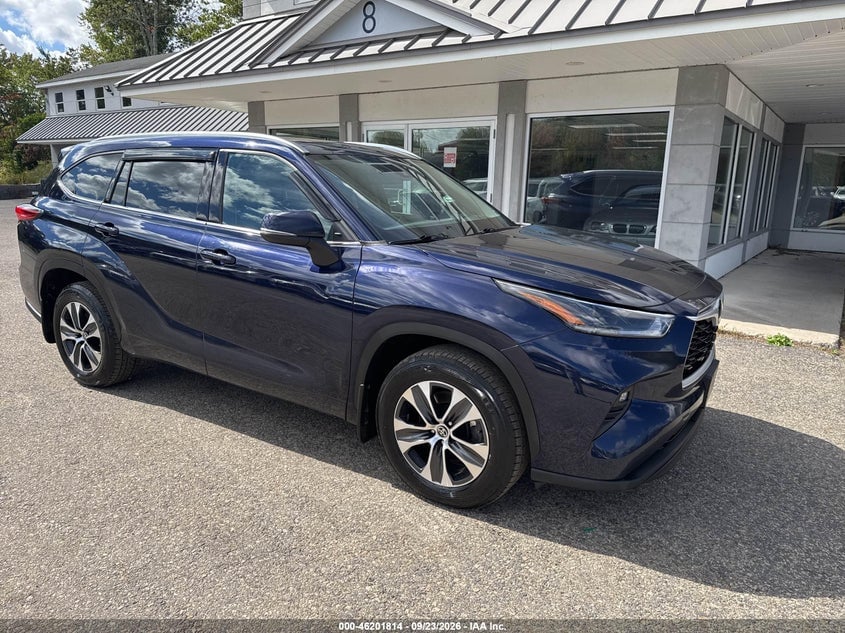 2021 TOYOTA HIGHLANDER XLE | 5TDGZRBH6MS553797 | UPCARS