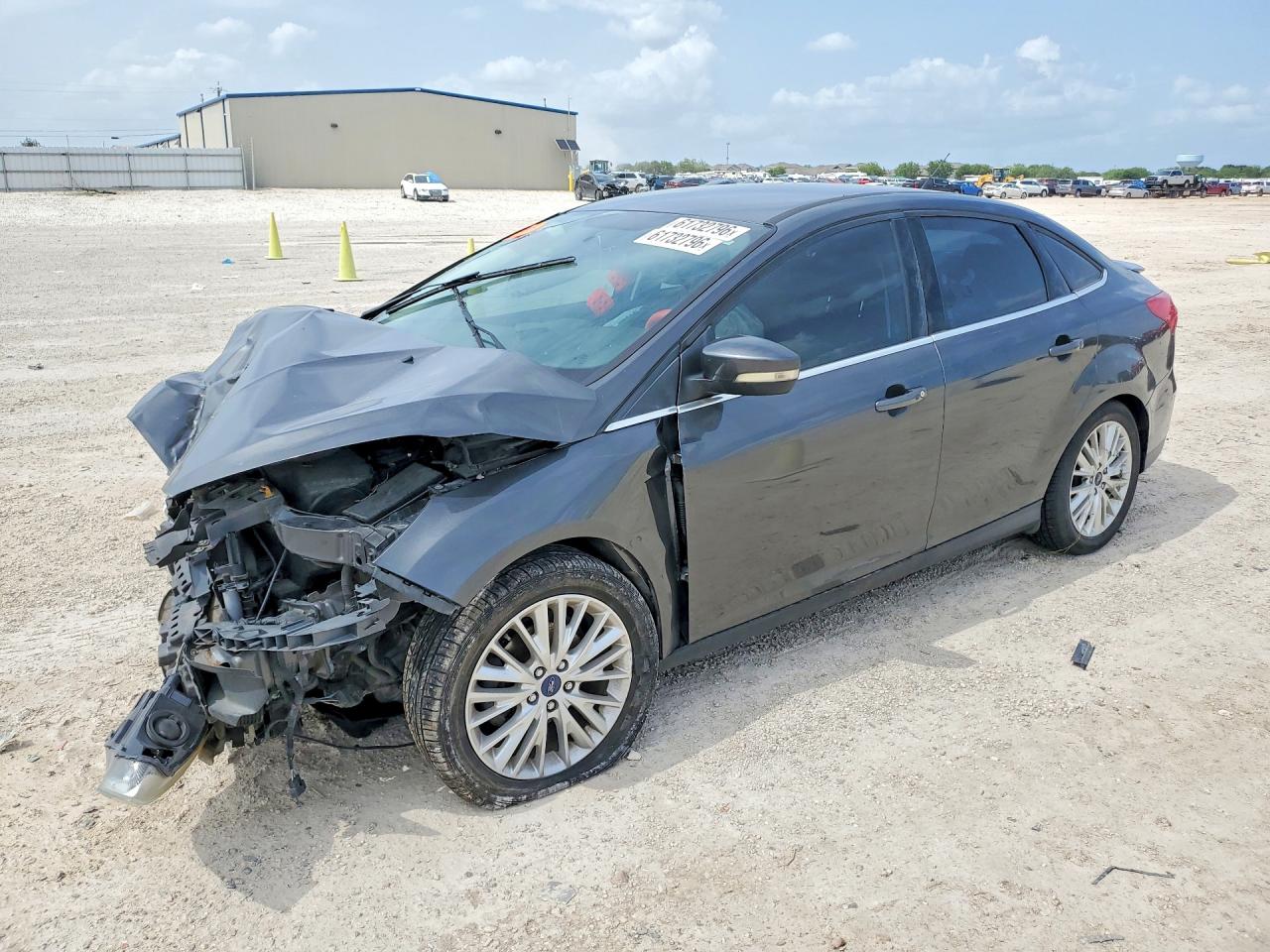 2016 FORD FOCUS TITANIUM | 1FADP3J28GL367287 | UPCARS
