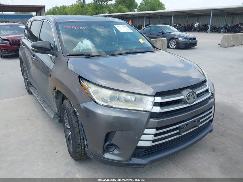 2018 TOYOTA HIGHLANDER LE | 5TDZARFH4JS035998 | UPCARS