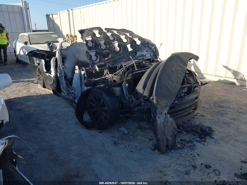 2013 TESLA MODEL S | 5YJSA1CG1DFP15610 | UPCARS