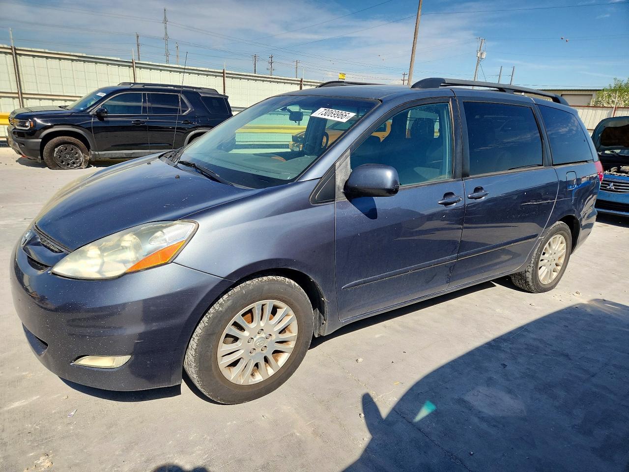 2010 TOYOTA SIENNA XLE | 5TDYK4CC3AS307669 | UPCARS