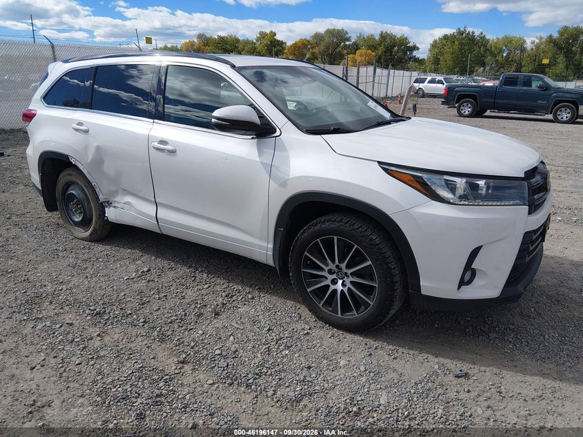 2017 TOYOTA HIGHLANDER SE | 5TDJZRFH0HS358199 | UPCARS