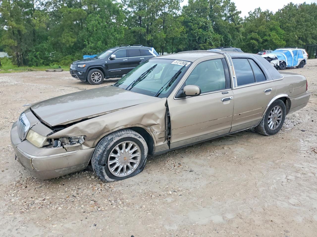 2002 MERCURY GRMARQUIS GS | 2MEFM74W72X625679 | UPCARS