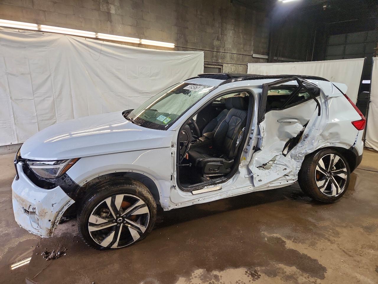 2026 VOLVO XC40 PLUS | YV4L12UC0T2785300 | UPCARS