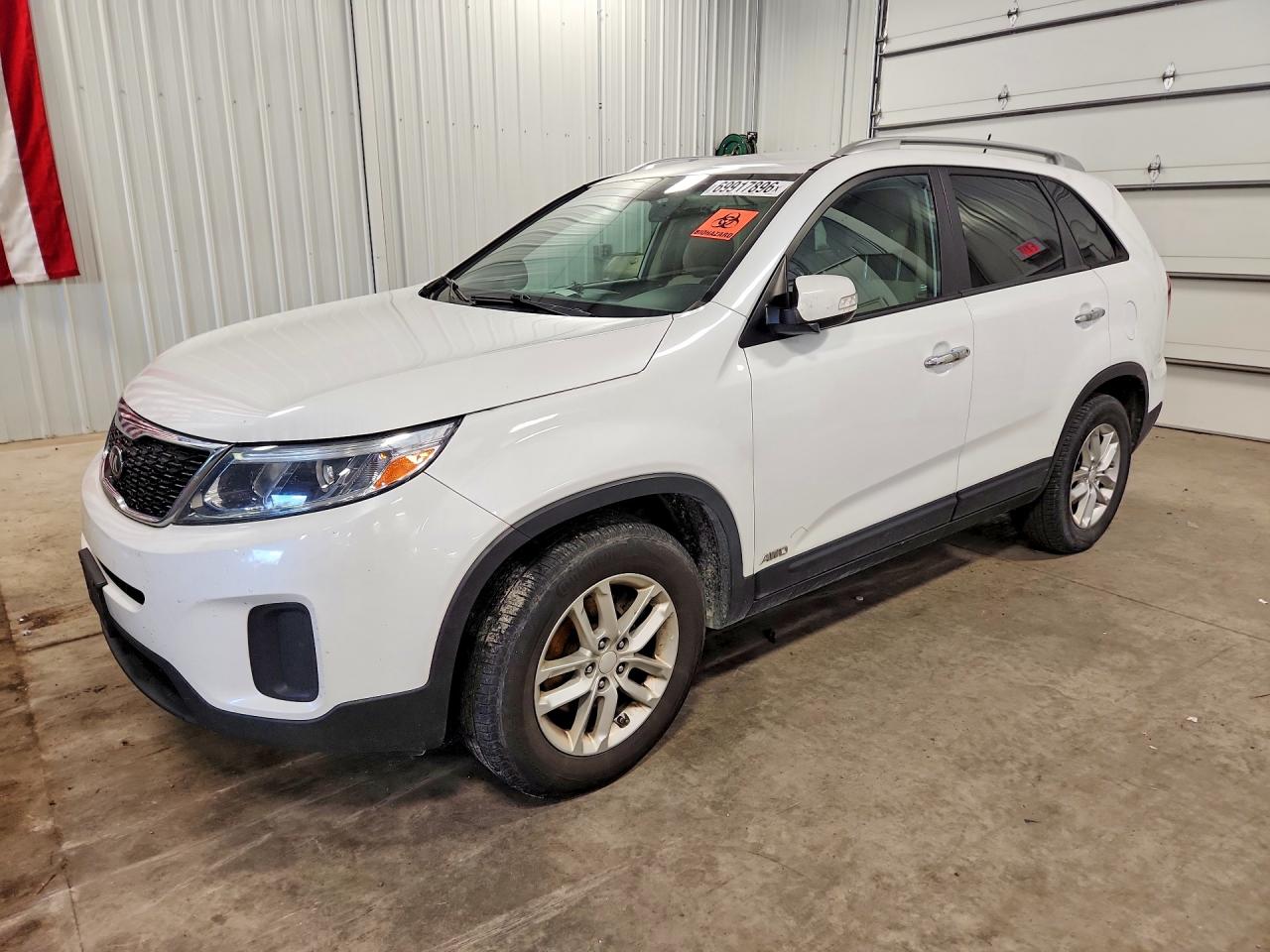2015 KIA SORENTO LX | 5XYKTDA75FG645748 | UPCARS