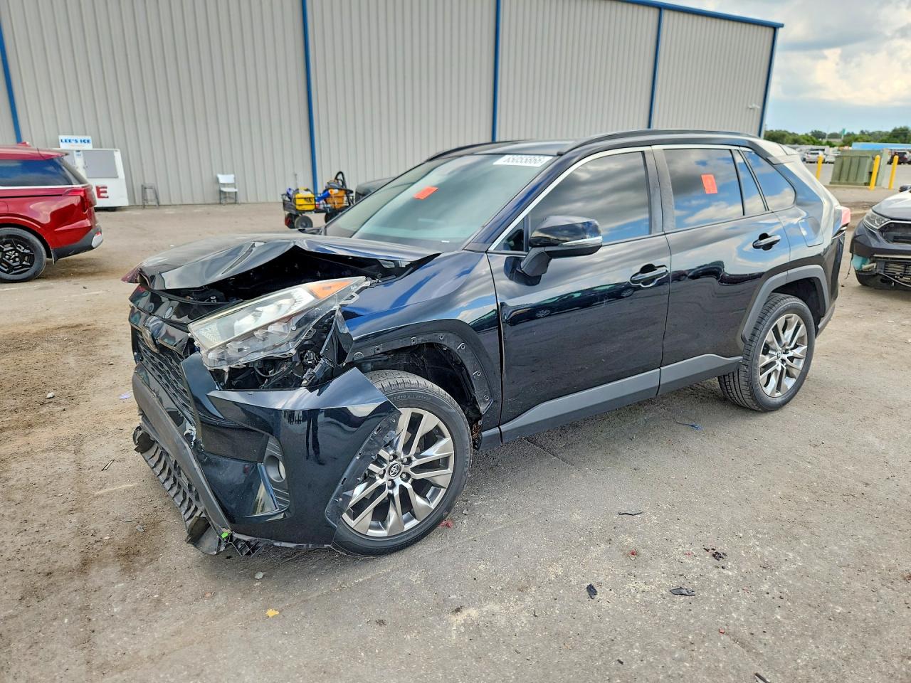 2020 TOYOTA RAV4 XLE PREMIUM | 2T3C1RFV2LC041281 | UPCARS