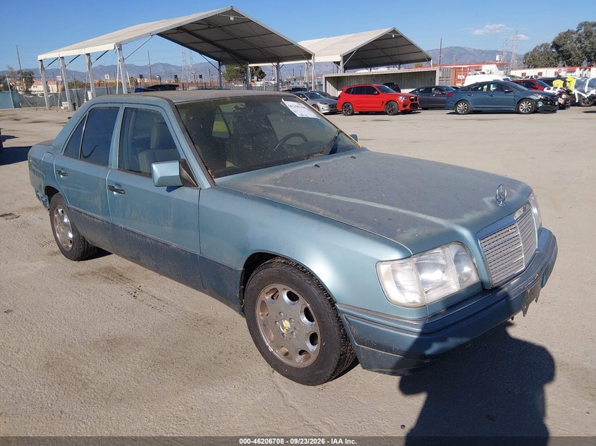 1994 MERCEDES-BENZ E 320 | WDBEA32E4RC049340 | UPCARS