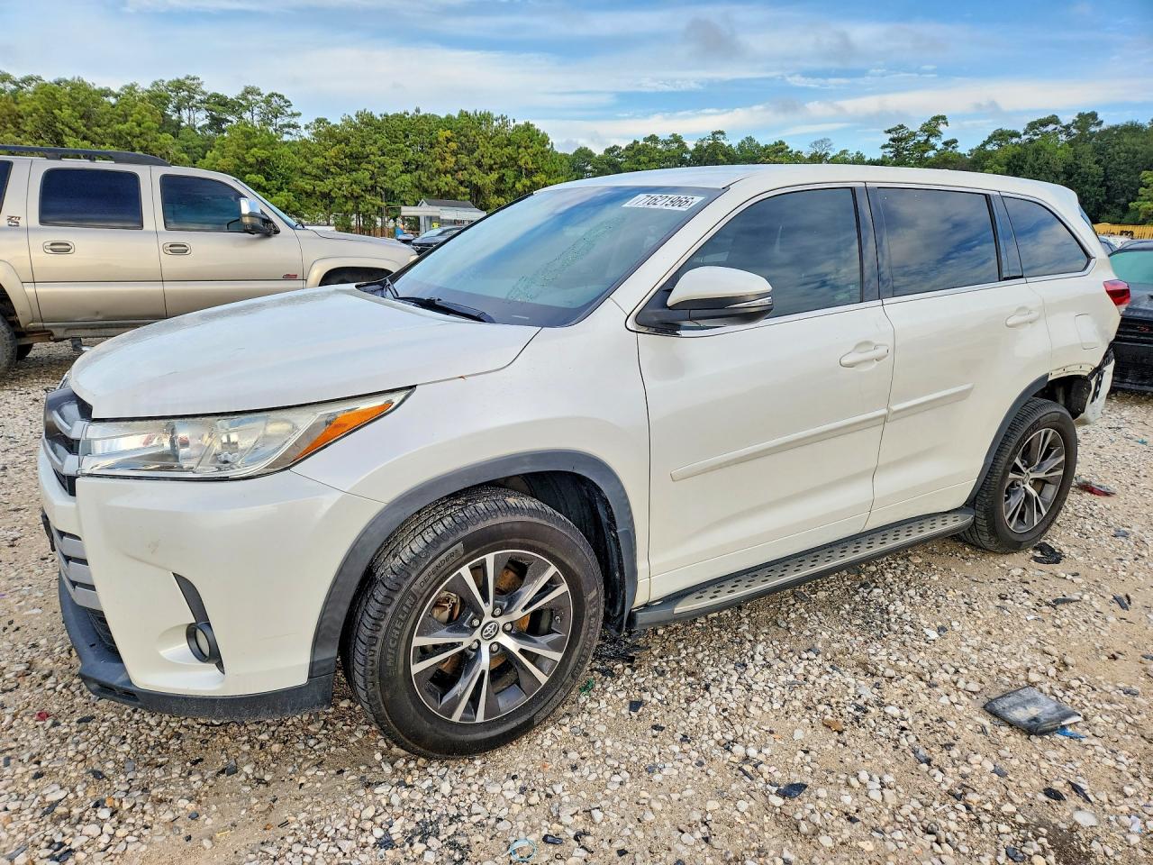 2018 TOYOTA HIGHLANDER LE PLUS | 5TDZZRFH1JS270982 | UPCARS