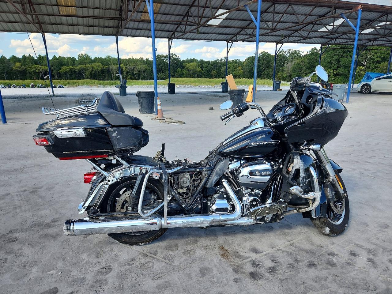 2019 HARLEY-DAVIDSON FL | 1HD1KGF18KB661529 | UPCARS