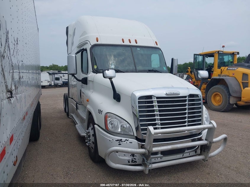 2015 FREIGHTLINER CASCADIA 125 | 3AKJGLD59FSGJ6438 | UPCARS