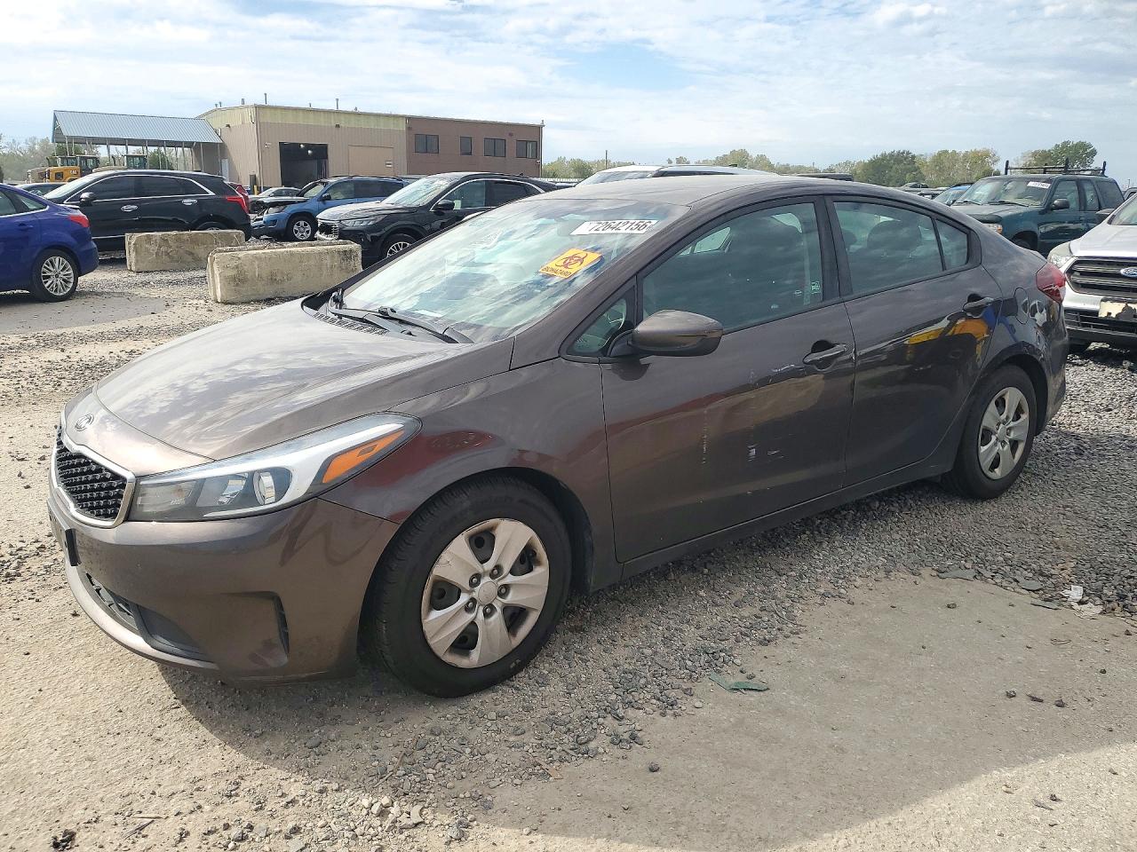 2018 KIA FORTE LX | 3KPFK4A72JE171283 | UPCARS