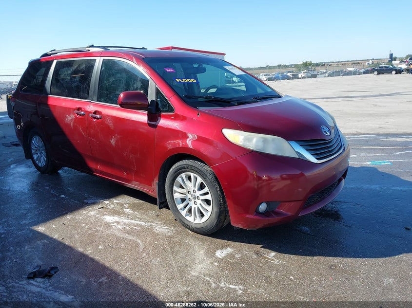 2013 TOYOTA SIENNA XLE V6 8 PASSENGER | 5TDYK3DC6DS372223 | UPCARS