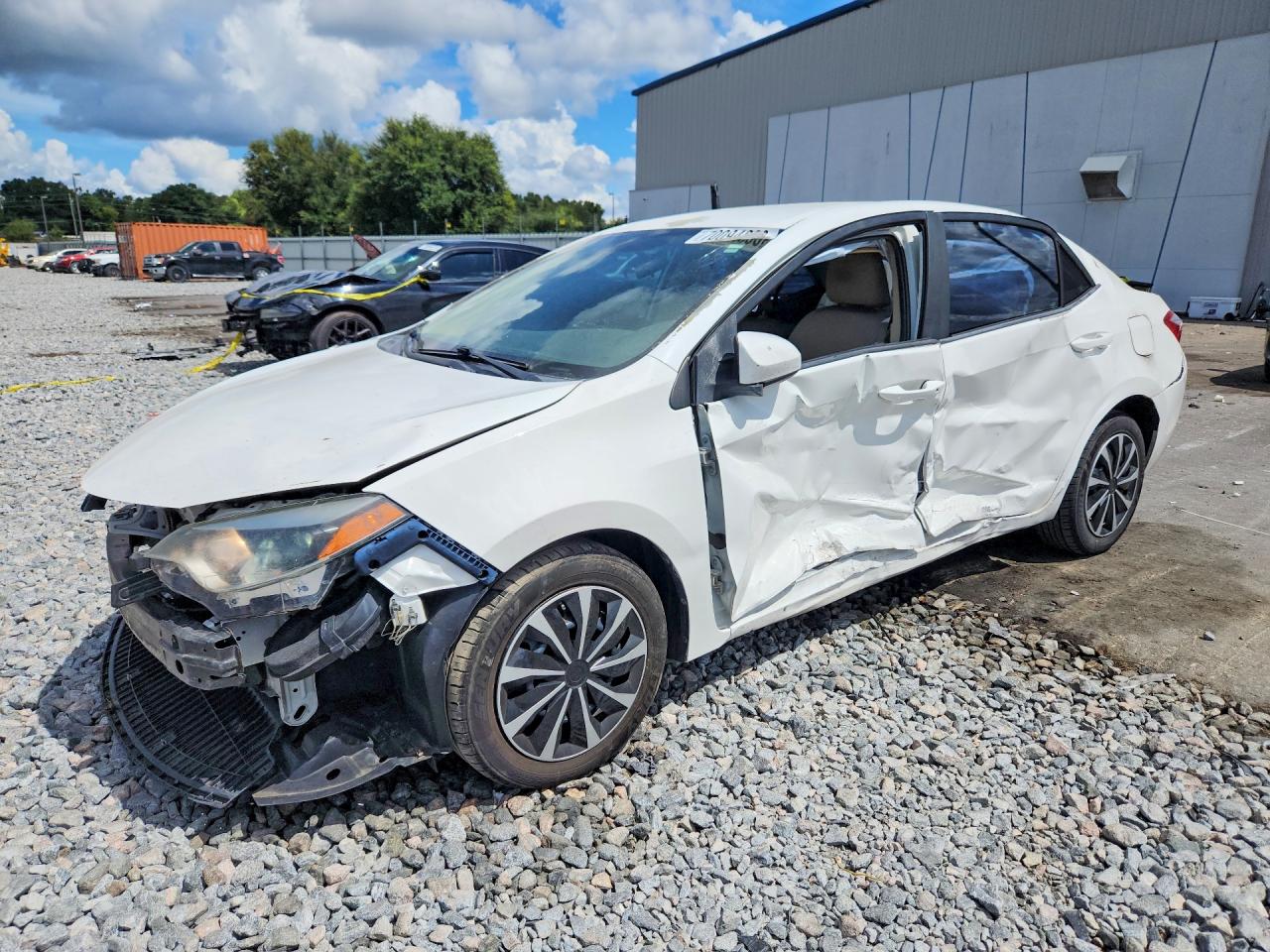 2015 TOYOTA COROLLA LE | 5YFBURHE4FP258571 | UPCARS
