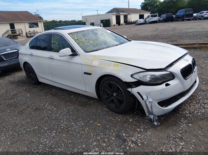 2013 BMW 528I | WBAXG5C50DD229451 | UPCARS