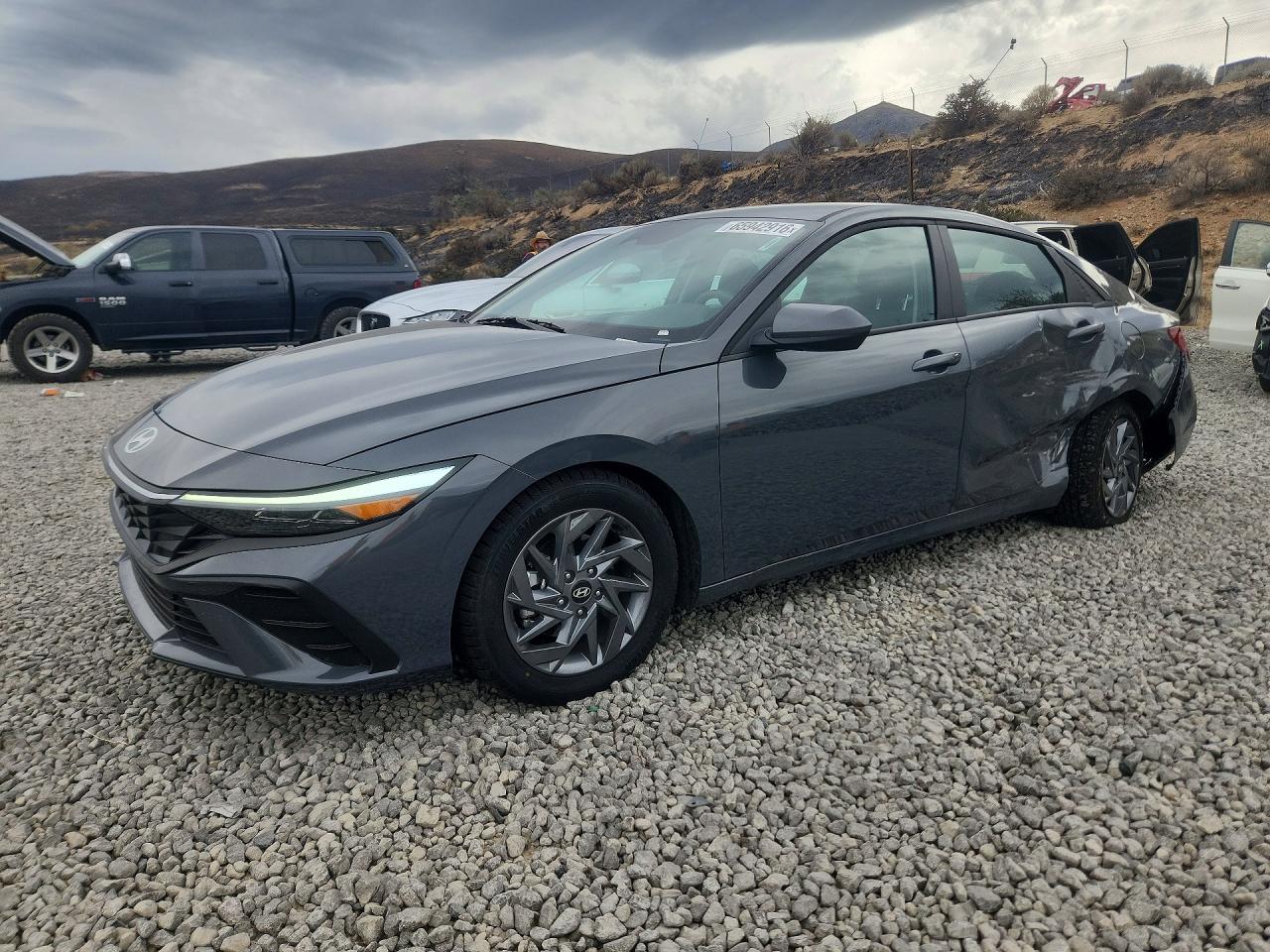 2026 HYUNDAI ELANTRA BLUE | KMHLM4DJXTU183198 | UPCARS