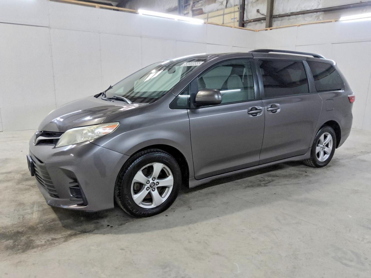 2019 TOYOTA SIENNA LE | 5TDKZ3DCXKS013097 | UPCARS