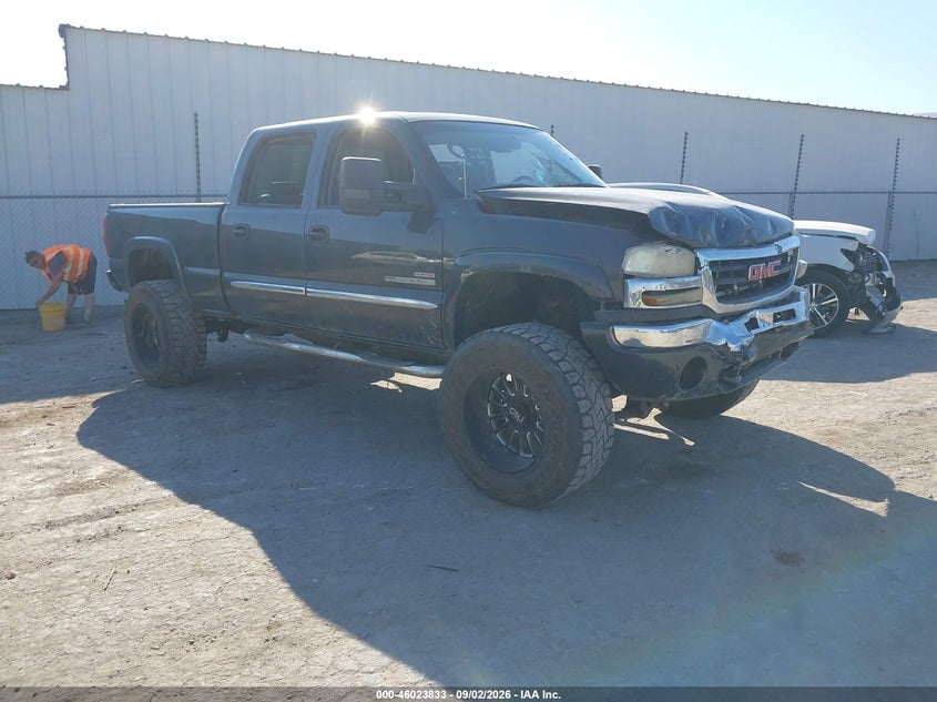 2005 GMC SIERRA 2500HD SLT | 1GTHK232X5F948982 | UPCARS