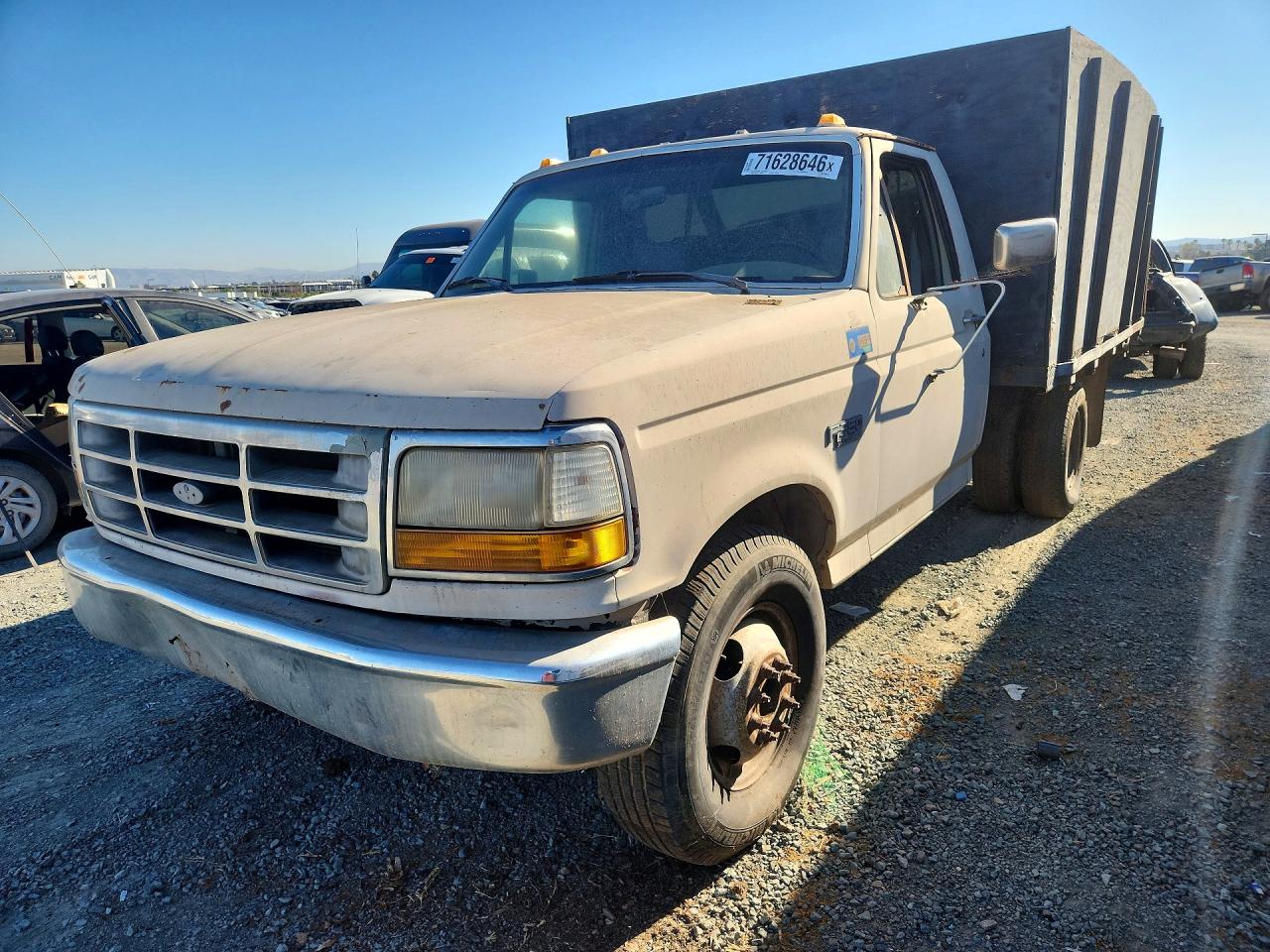 1992 FORD F350 | 2FDJF37G0NCB00523 | UPCARS