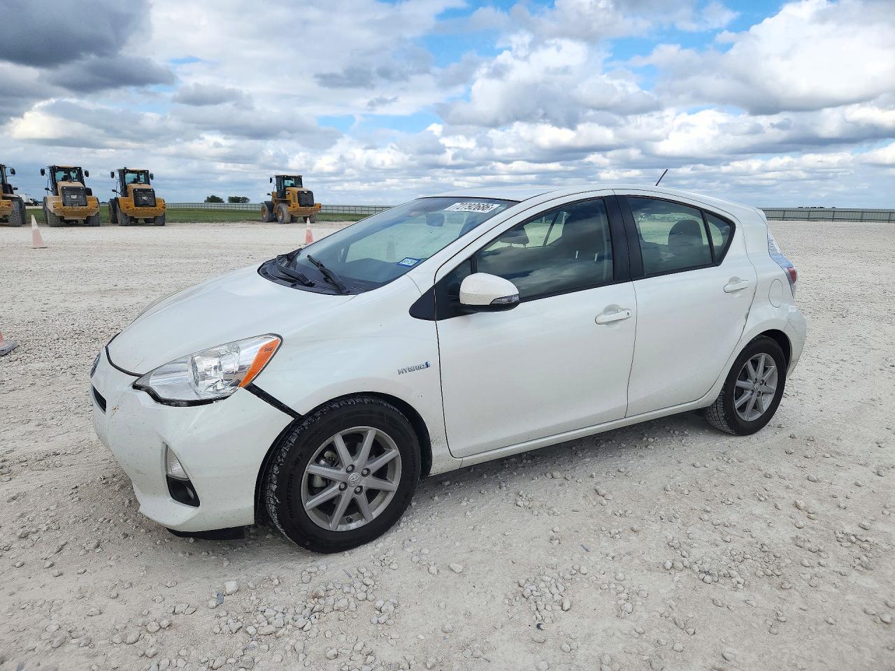 2014 TOYOTA PRIUS FOUR | JTDKDTB35E1561916 | UPCARS